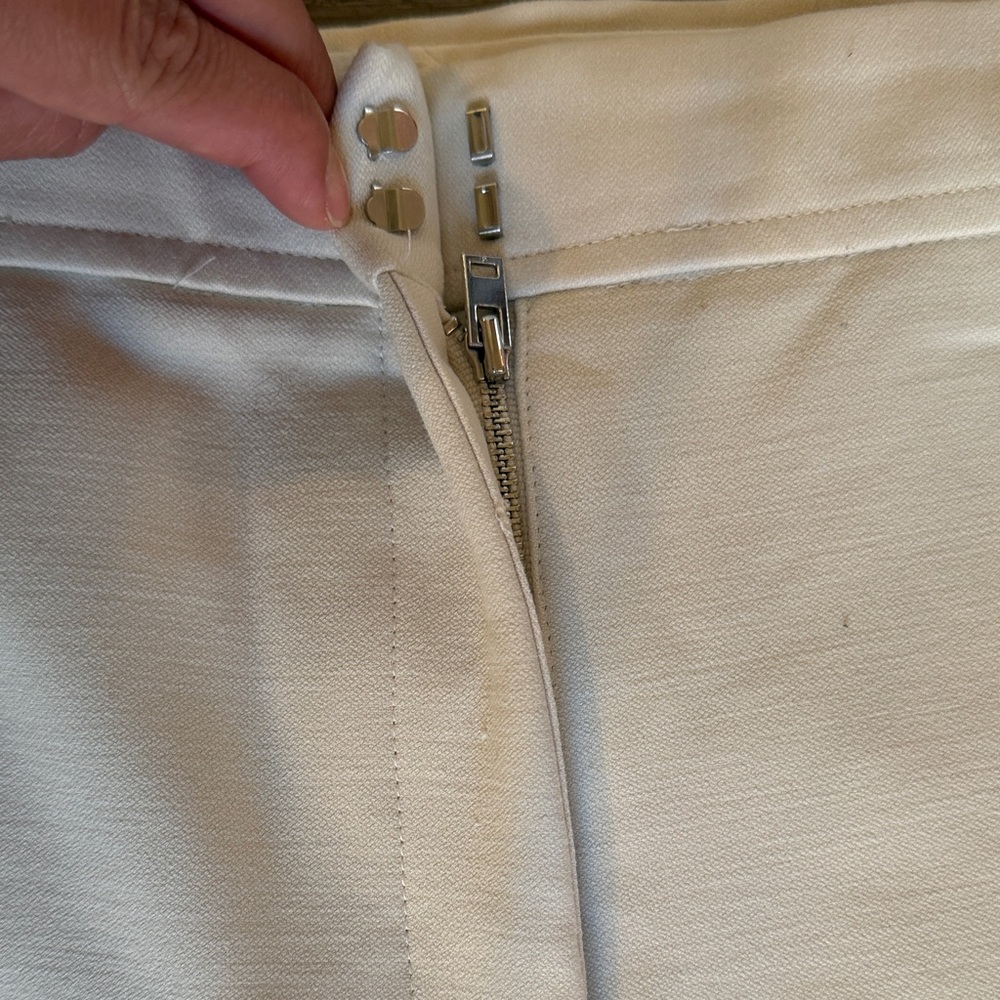 Aritzia Babaton Cream Jogger Pants Size: 8 - Picture 5 of 12